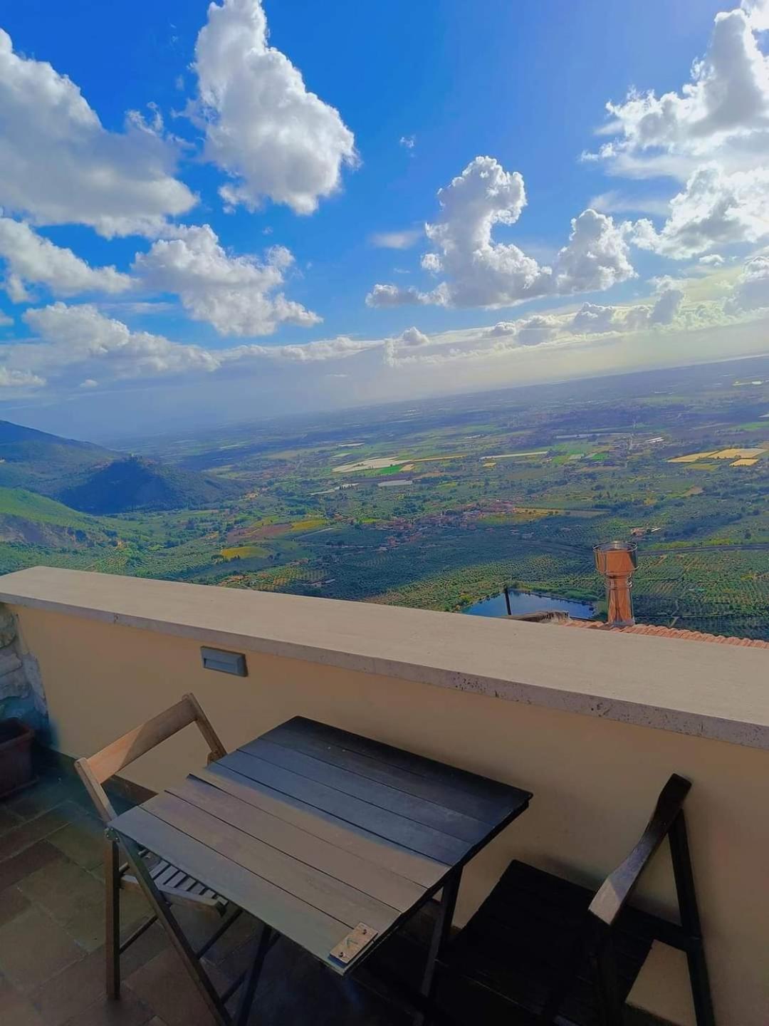La Rupe Bed And Breakfast Norma Exterior foto